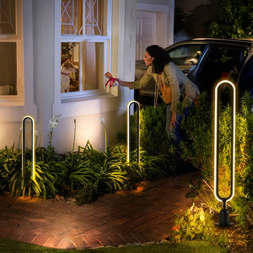 Outdoor Solar Powered Light with Automatic On/Off