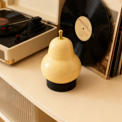 Gourd-shaped glass table lamp, black and gold contrasting color, Nordic niche art bedroom bedside atmosphere lamp