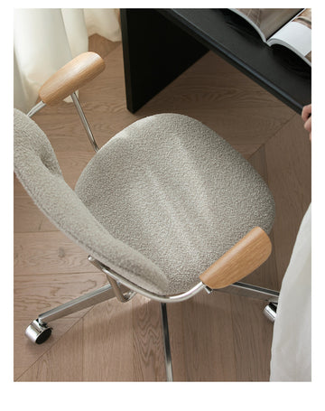 Ergonomic office chair is comfortable for long sitting