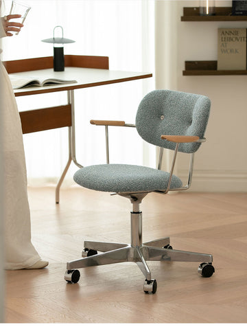 Ergonomic office chair is comfortable for long sitting